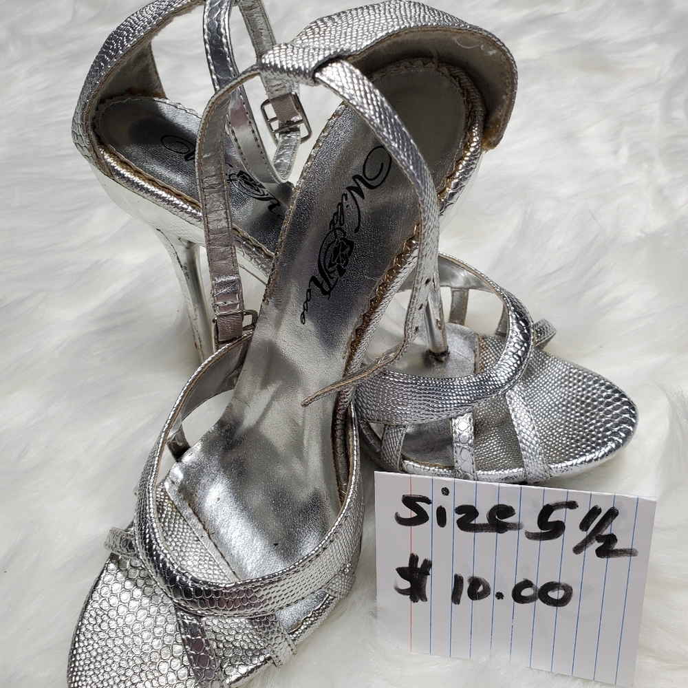 Shoes - Picture 4 of 16